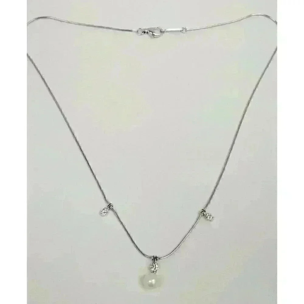 Jose Hess clasp jose